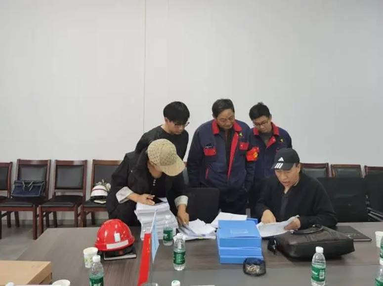 赤峰金通二期電解項(xiàng)目部順利通過(guò)赤峰市高新區(qū)國(guó)慶節(jié)前安全、質(zhì)量聯(lián)合專項(xiàng)檢查 